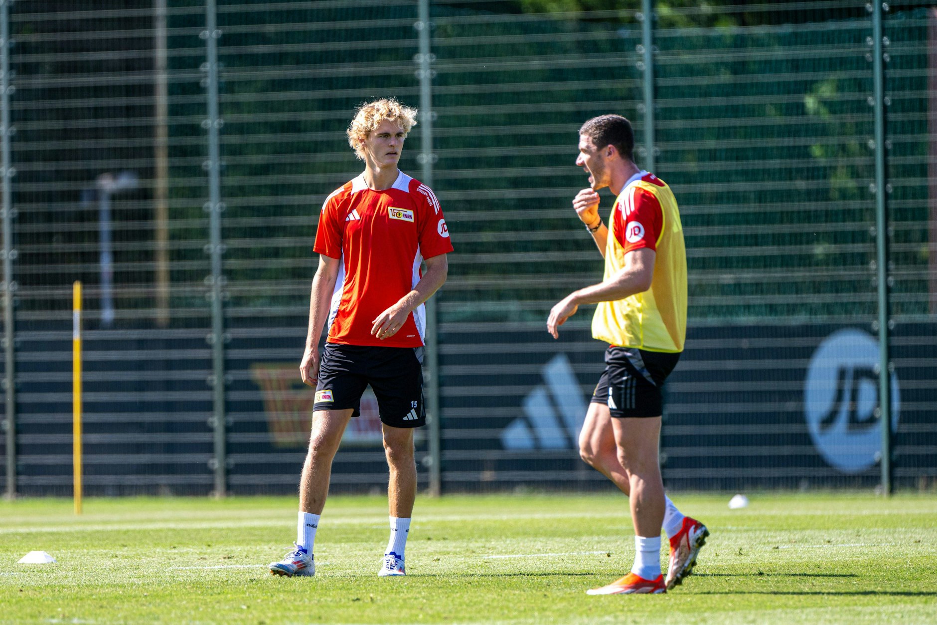 Es kann nur einen geben: BVB-Zugang Tom Rothe (19) scheut den Konkurrenzkampf mit Robin Gosens (30) beim 1. FC Union nicht.&nbsp;