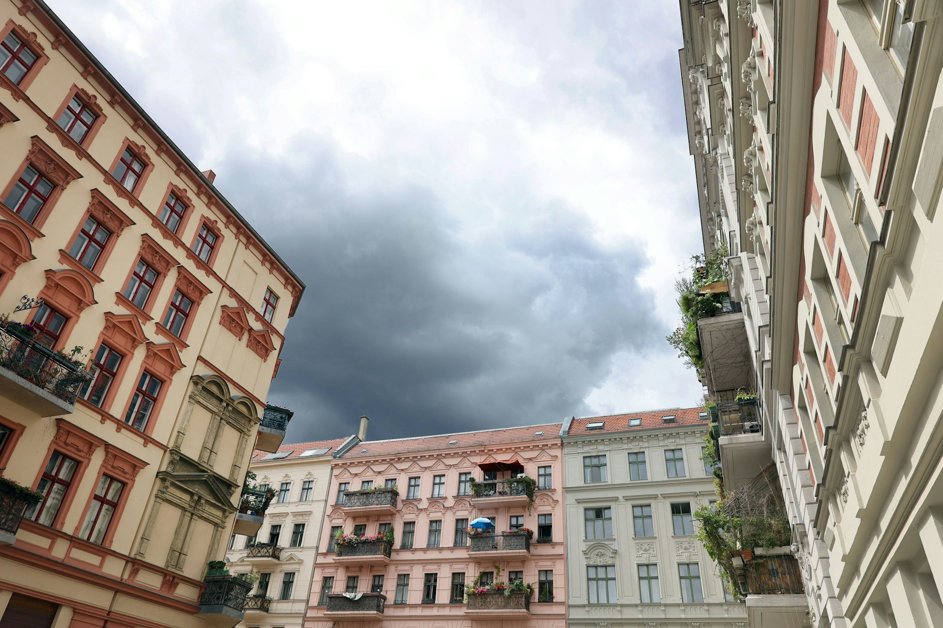 Es sind schwere Zeiten für Mieterinnen und Mieter. Die Lage auf dem Berliner Wohnungsmarkt ist angespannt.
