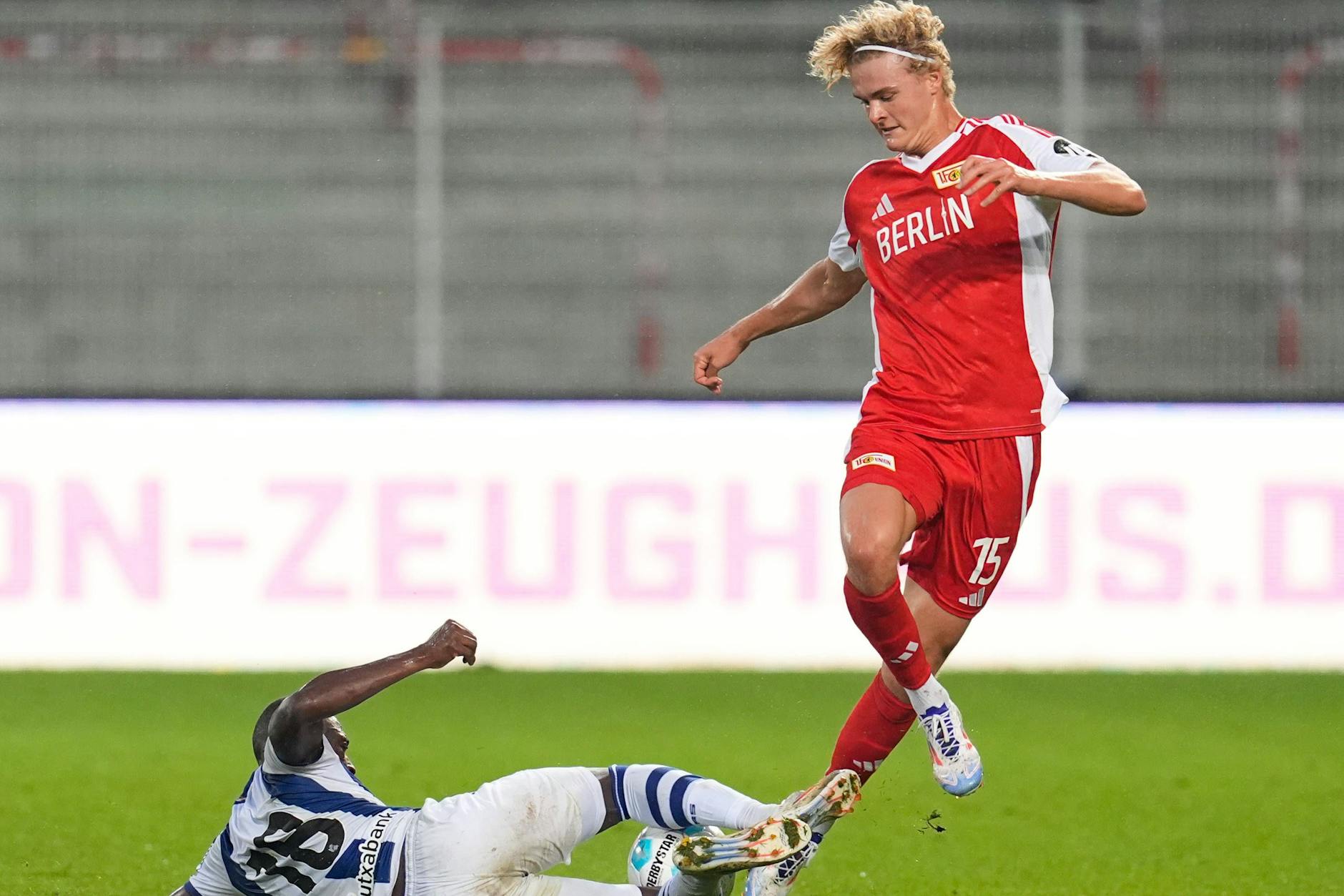 Mehr als ein Verteidiger: Tom Rothe (19) hat wie Konkurrent Robin Gosens einen ausgeprägten Offensivdrang. 