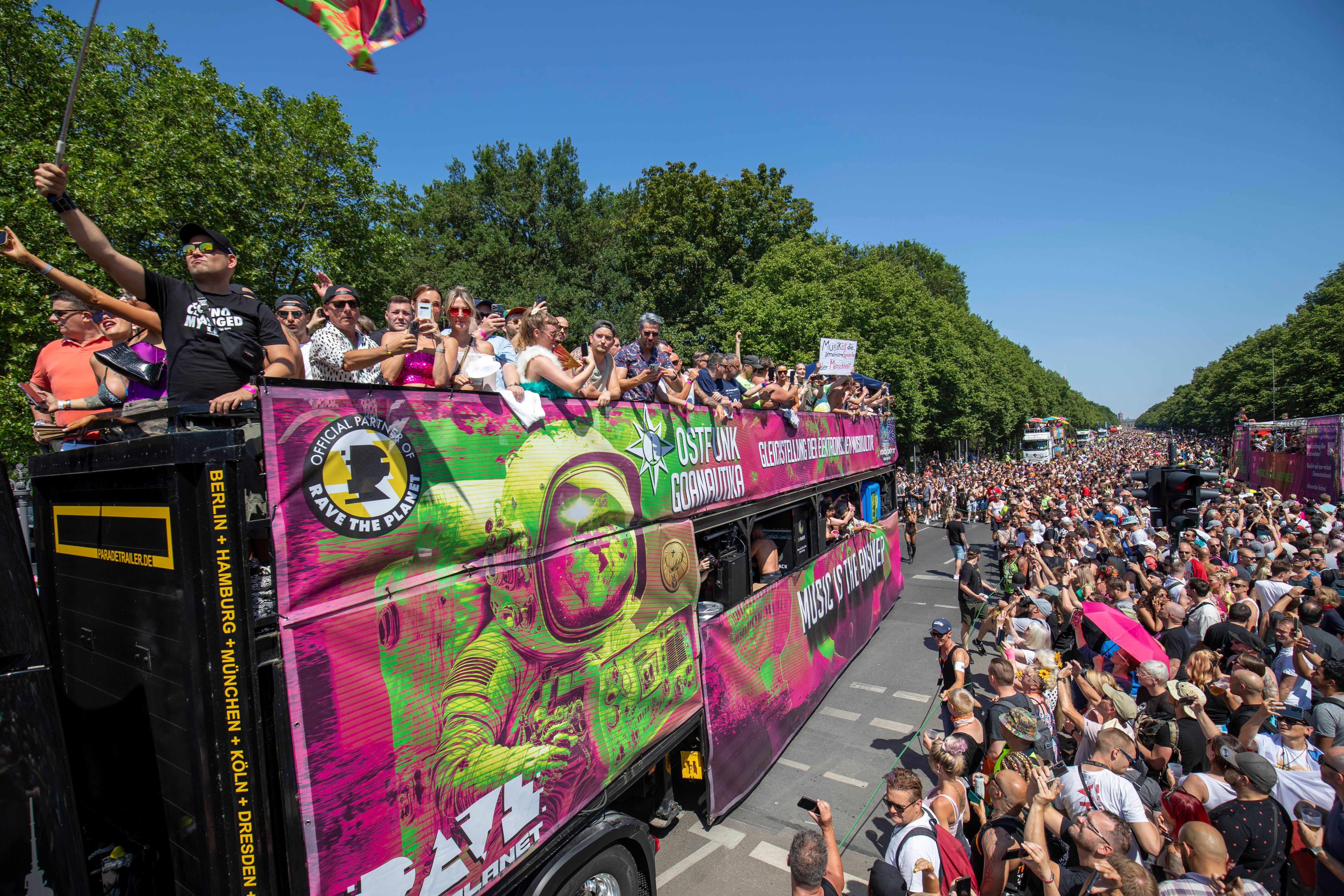 Rave the Planet und Zug der Liebe: Braucht Berlin zwei Techno-Demos?