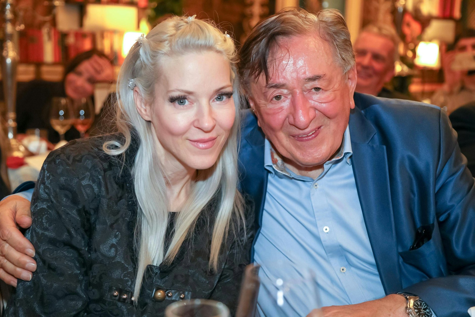 Simone Bienchen heiratet Richard Lugner erst im Juni 2024.