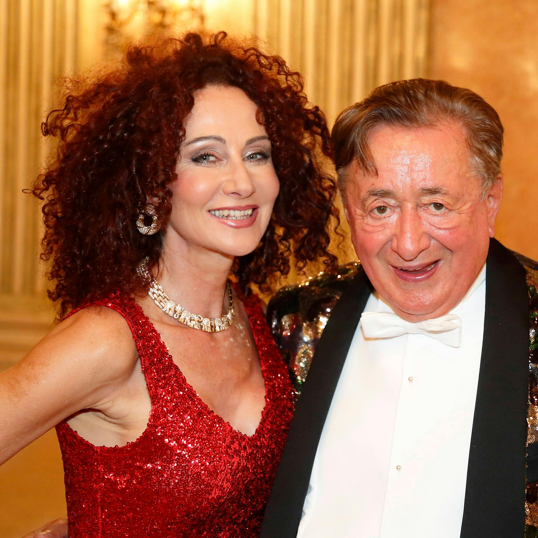 Richard Lugner ist tot: So rührend nehmen „Mörtels“ (Ex)Frauen Abschied