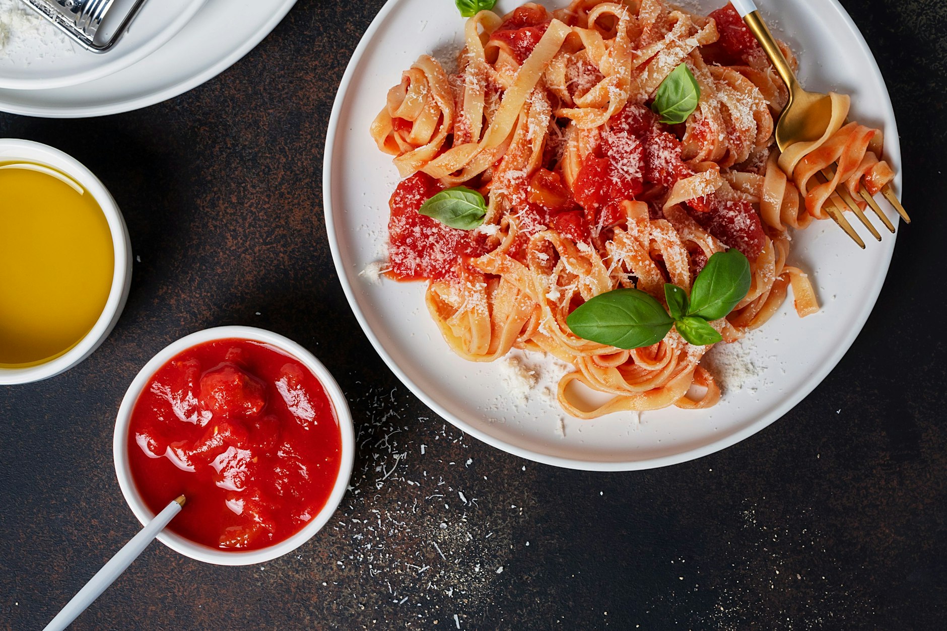 In „The Bear“ bereitet Chefkoch Carmy auch Spaghetti Pomodoro zu – in unserem Rezept erfahren Sie, wie es geht.