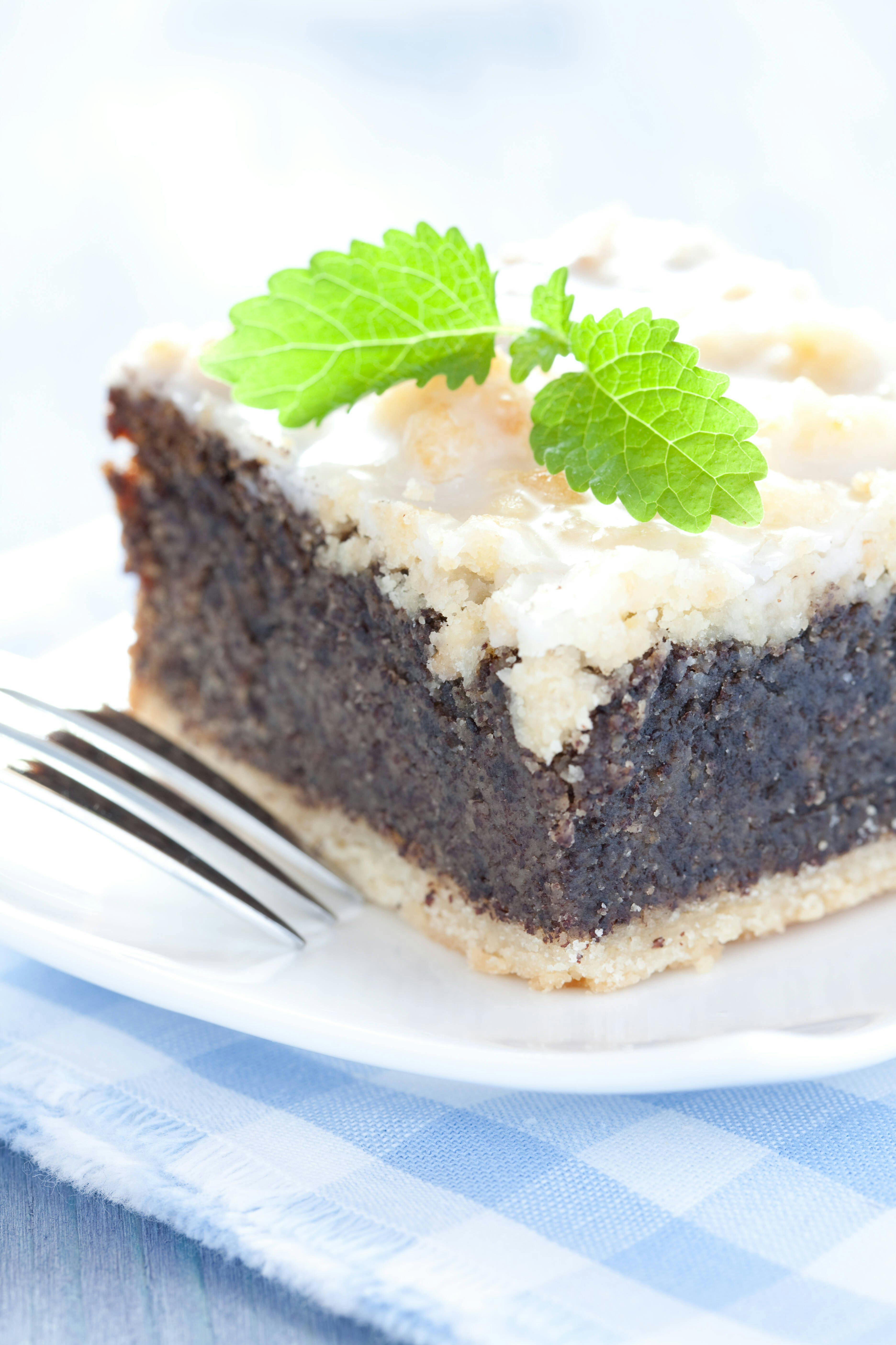 Rezept für Omas Mohnkuchen mit Streuseln & Guss: So saftig ist keiner! Rezept für Omas Mohnkuchen mit Streuseln & Guss: So saftig ist keiner!