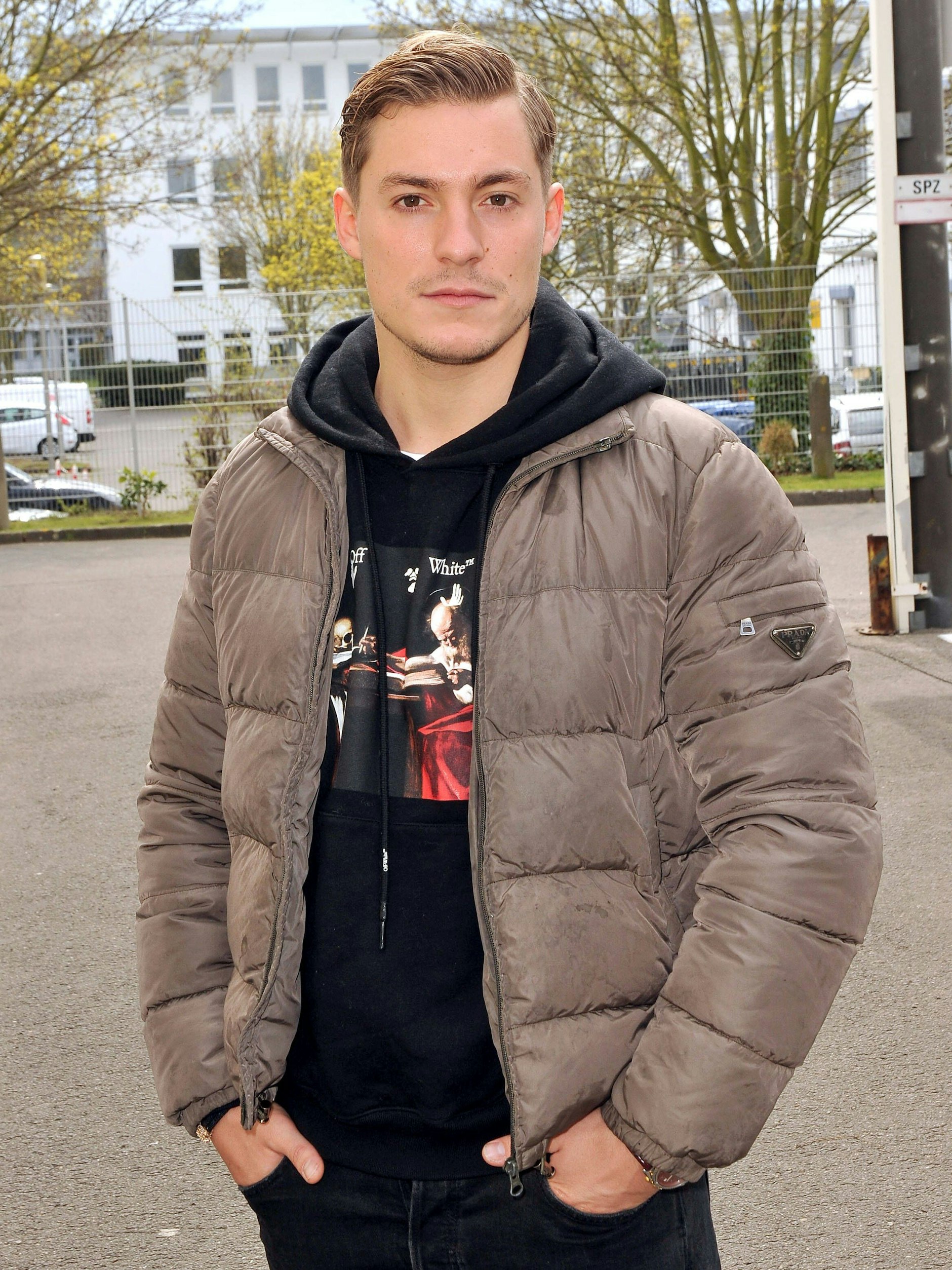 Hat sich Henrik die Beziehung zu seinem Manager nur ausgedacht?