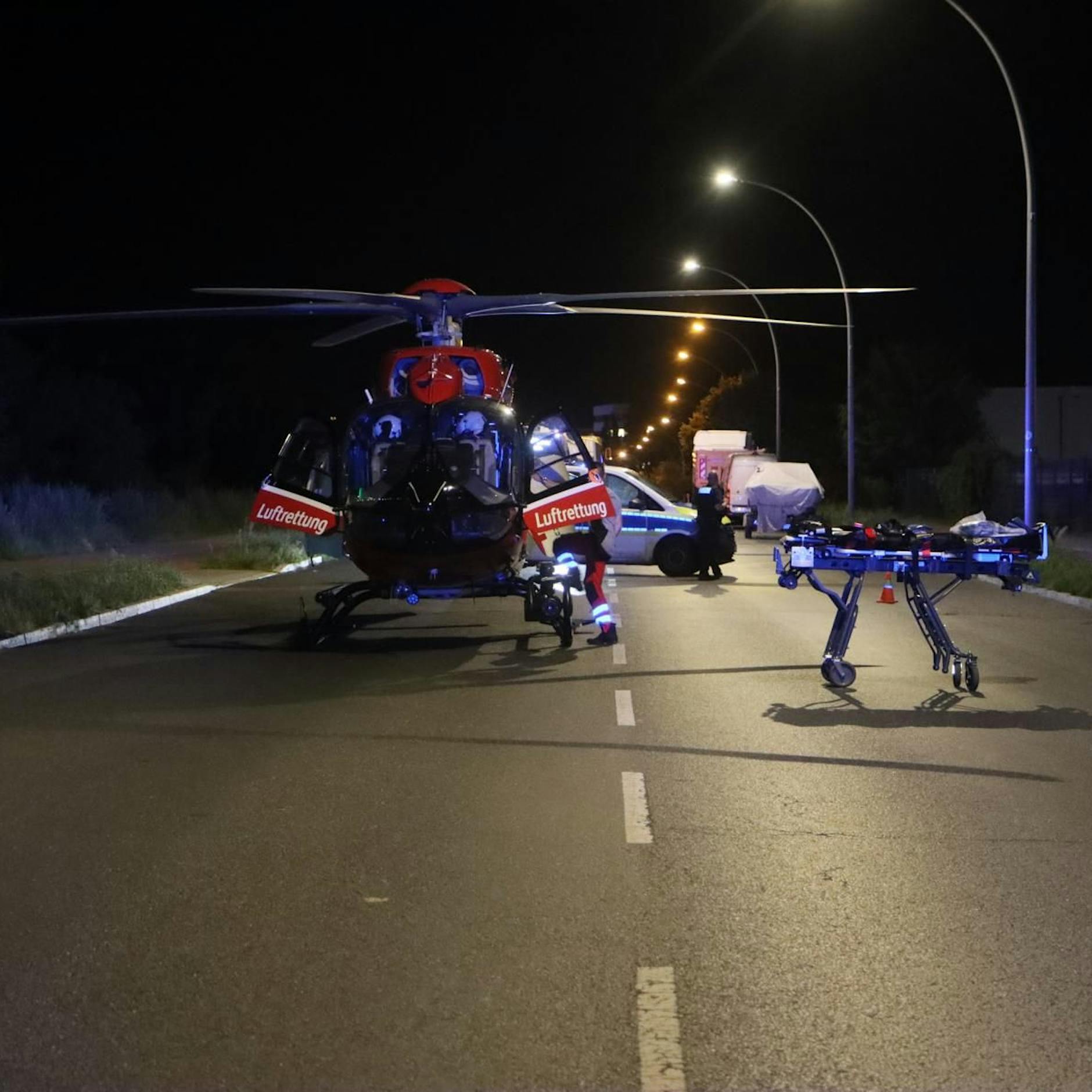 Blutiges Drama in Marzahn: Messermann sticht um sich – Lebensgefahr!