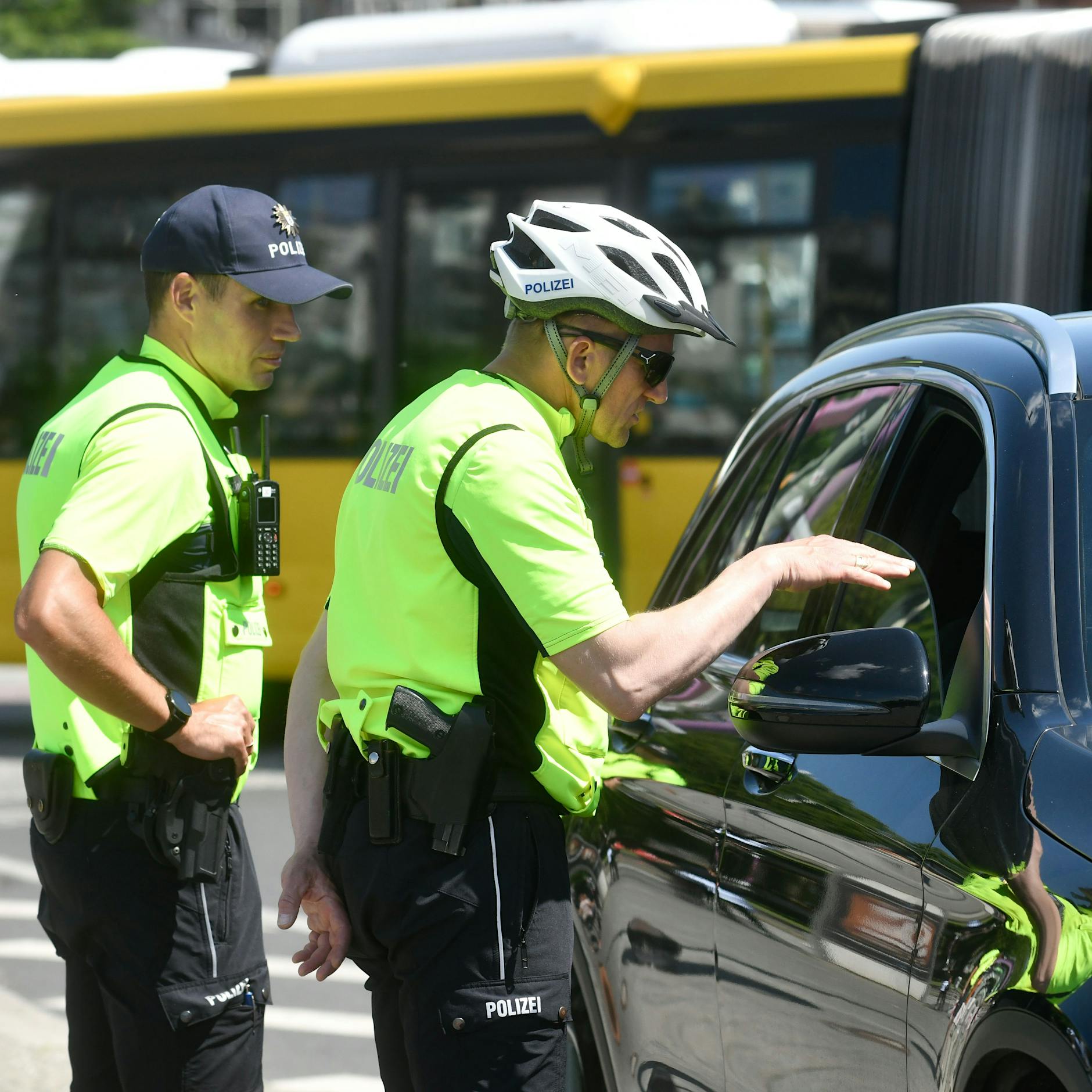 Falscher RAF-Verdacht: Das dürfen Sie bei einer Polizeikontrolle nie tun!
