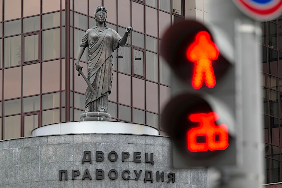Das Gericht in Jekaterinburg verhängte gegen Xenia Karelina eine zwölfjährige Haftstrafe.