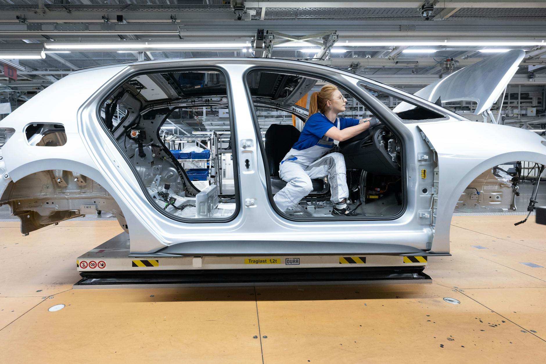 Elektroautos werden in Deutschland immer weniger nachgefragt. Nun haben deutsche Hersteller auch in China zunehmend Probleme. Sind deutsche E-Autos zu schlecht?