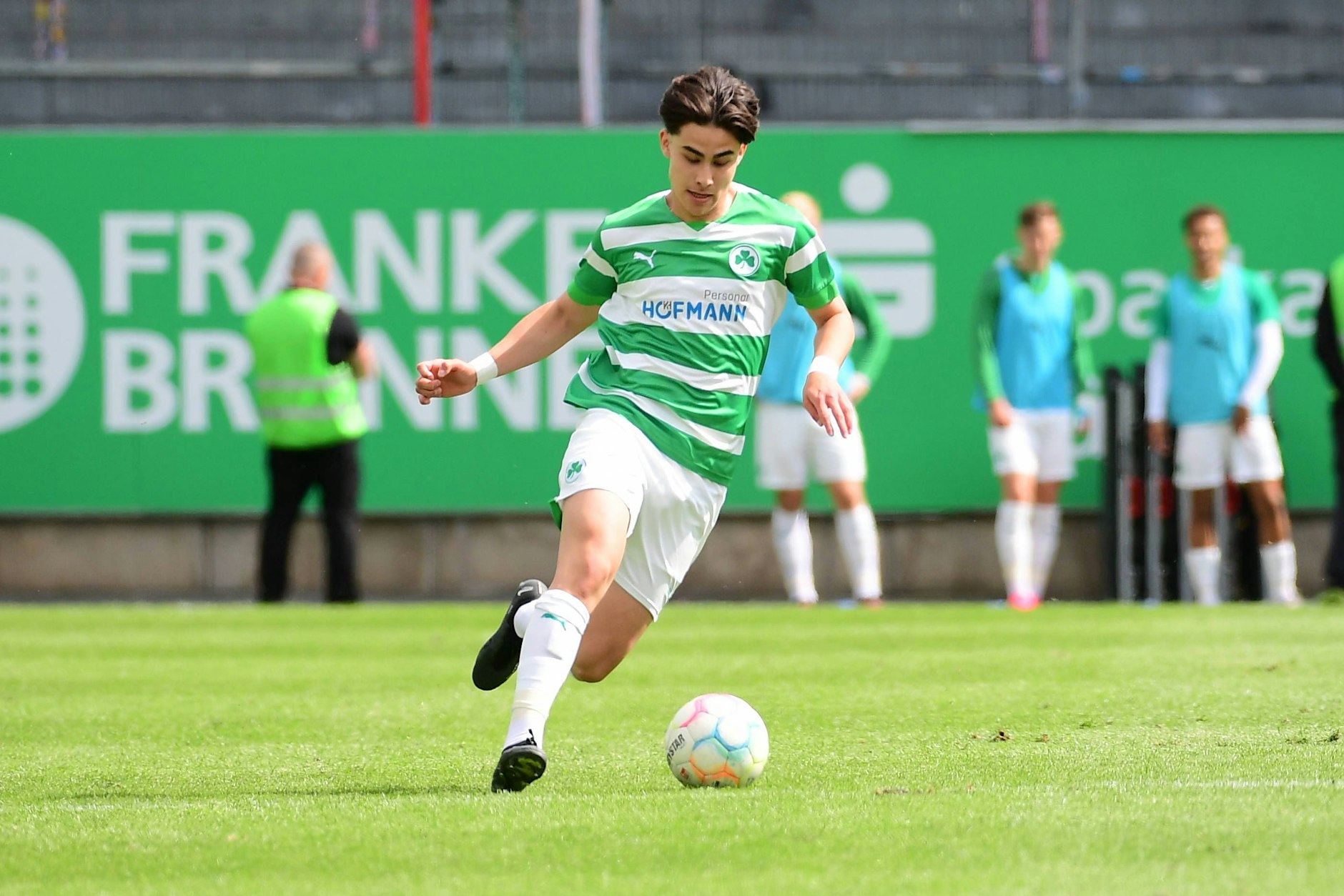 Lucien Littbarski, Sohn von Weltmeister Pierre Littbarski , spielt ab sofort für Regionalligst FC Viktoria