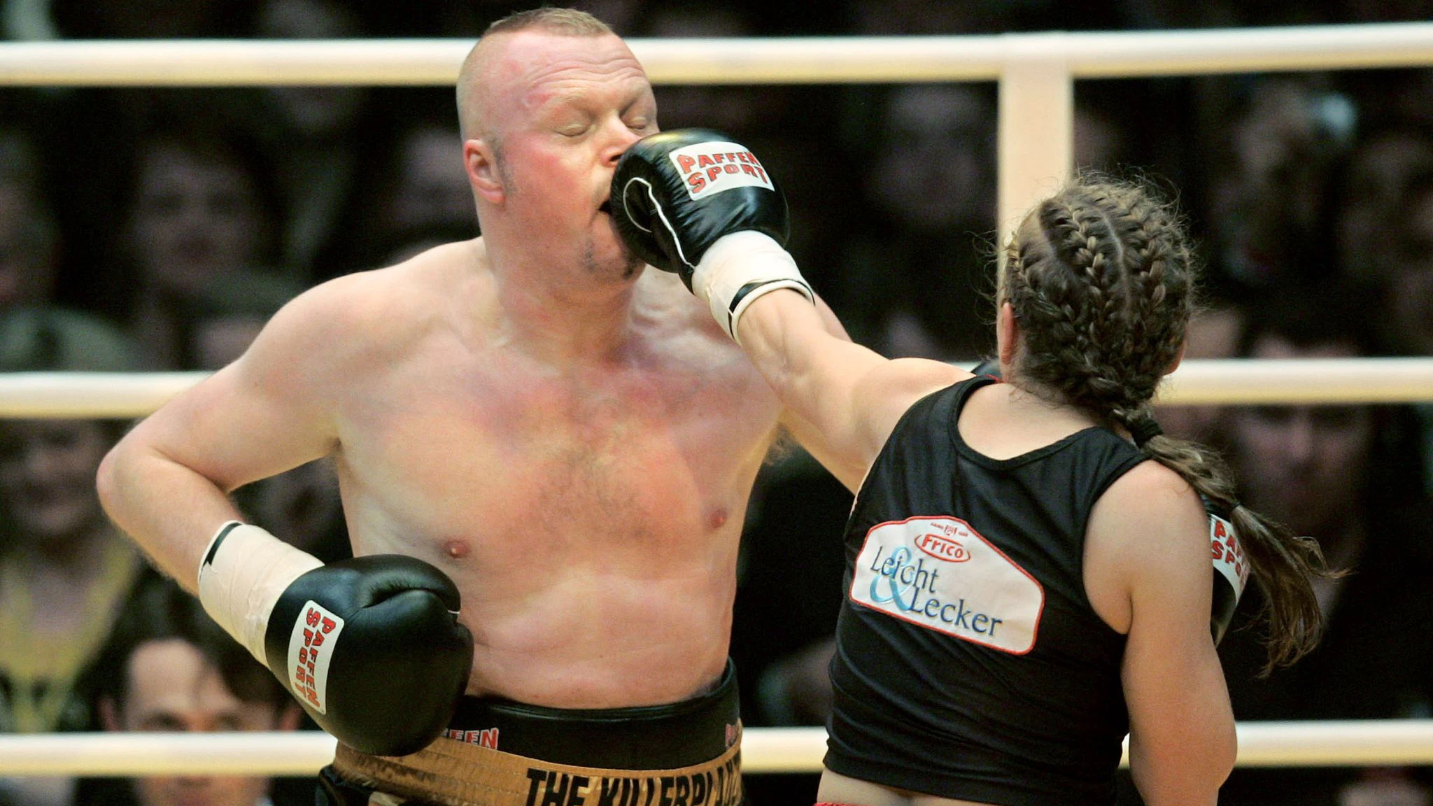Die ehemalige Boxweltmeisterin Regina Halmich und Fernsehmoderator Stefan Raab beim Kampf im Jahr 2007. Am 14. September steigt die Neuauflage. Danach soll Stefan Raab eine RTL-Show bekommen.