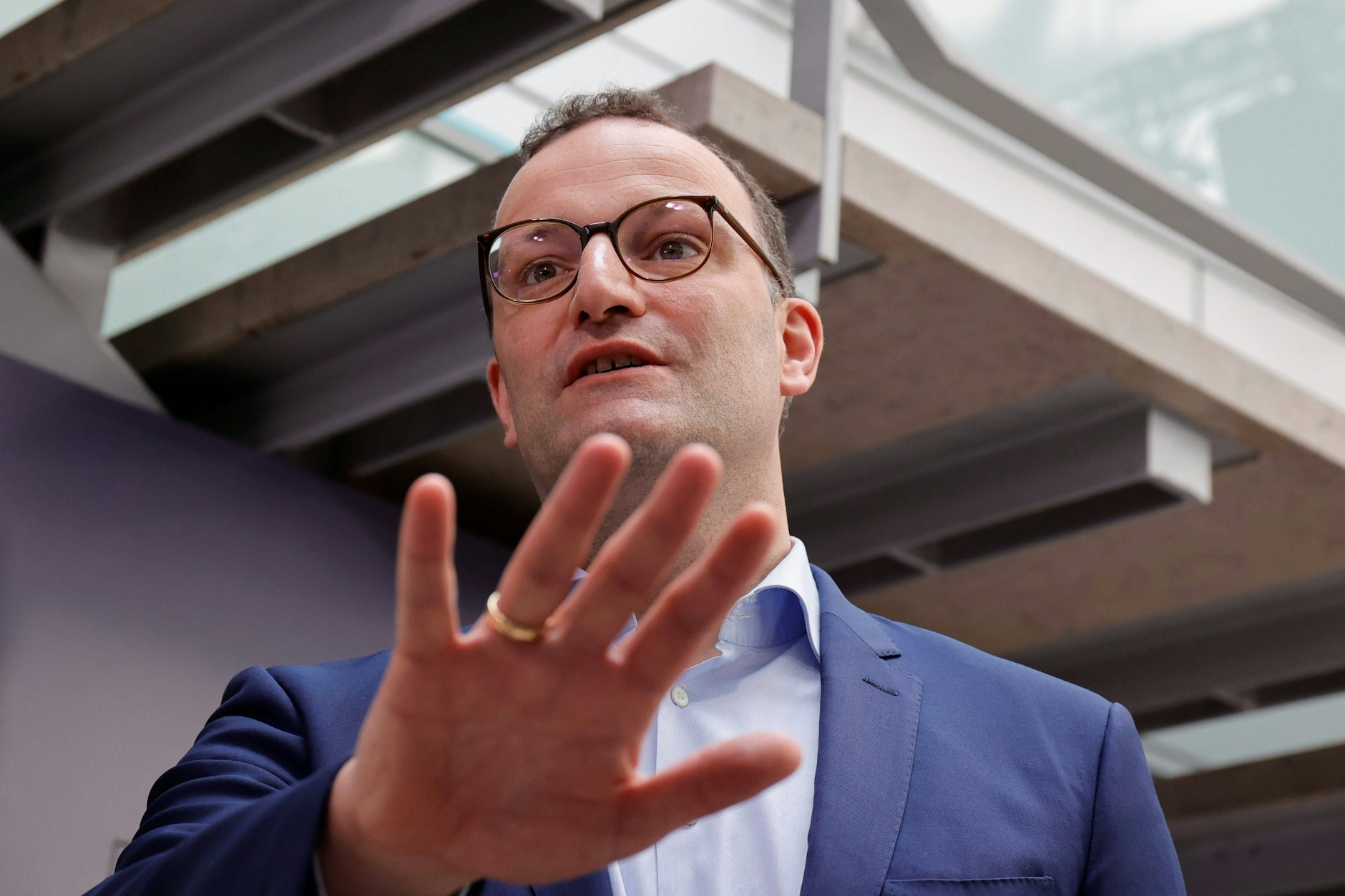 Jens Spahn (CDU) veröffentlichte am 17. April 2020 ein Papier mit dem Titel: „Testen, testen, testen – aber gezielt“.