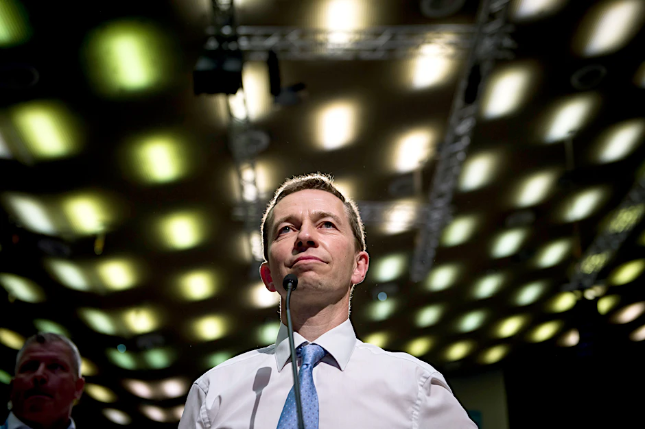 Bernd Lucke ist Professor für Makroökonomie an der Universität Hamburg. Im Jahr 2013 gründete er gemeinsam mit einigen Mitstreitern die AfD.