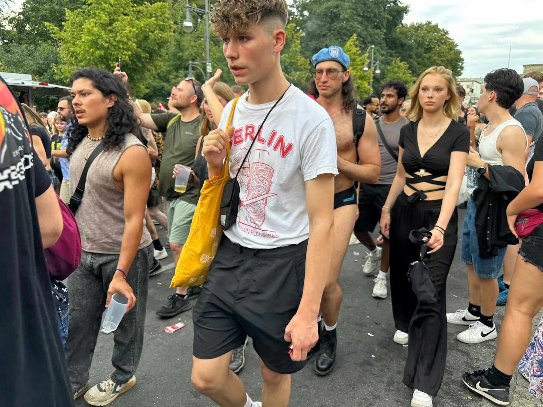 Das berühmte Berliner Döner-T-Shirt in Rot-Weiß