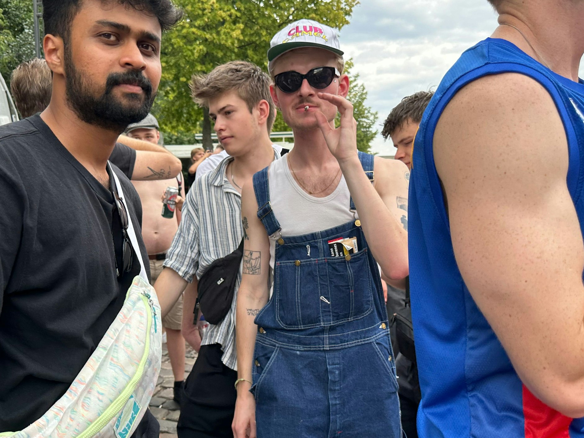 Und auch die Latzhose wird zurückkommen, versprochen.