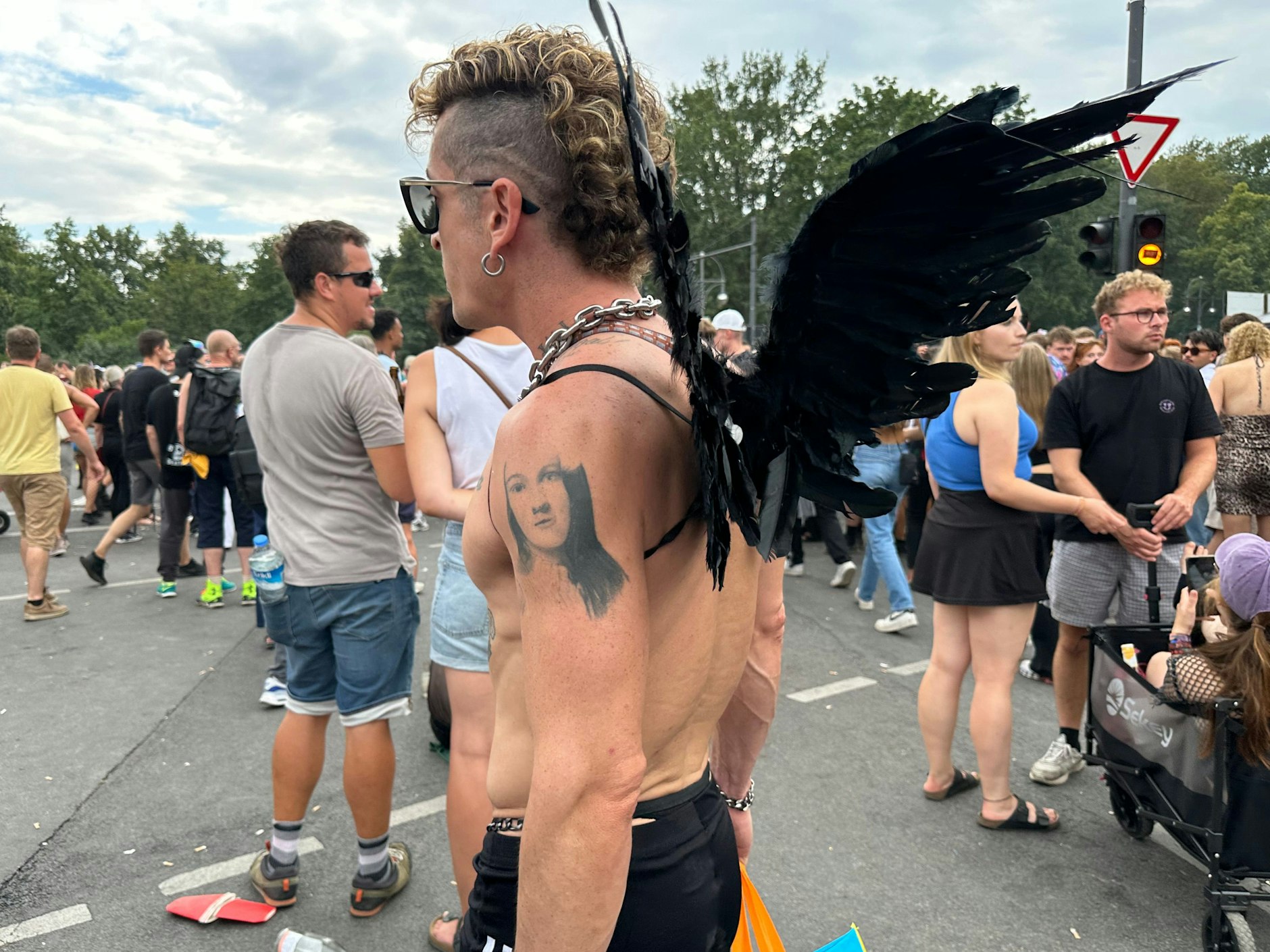 Sogar die Engel tragen vorne kurz, hinten lang.