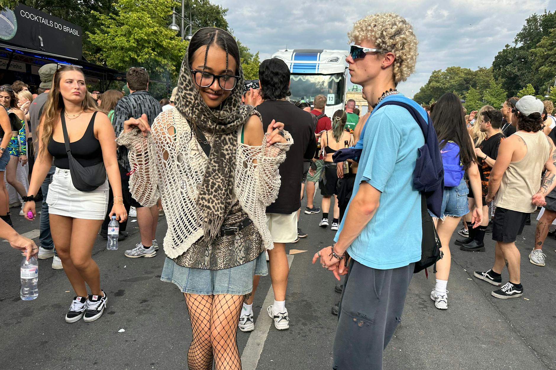 Der Style bei Rave the Planet: luftige Fummel und Vokuhila