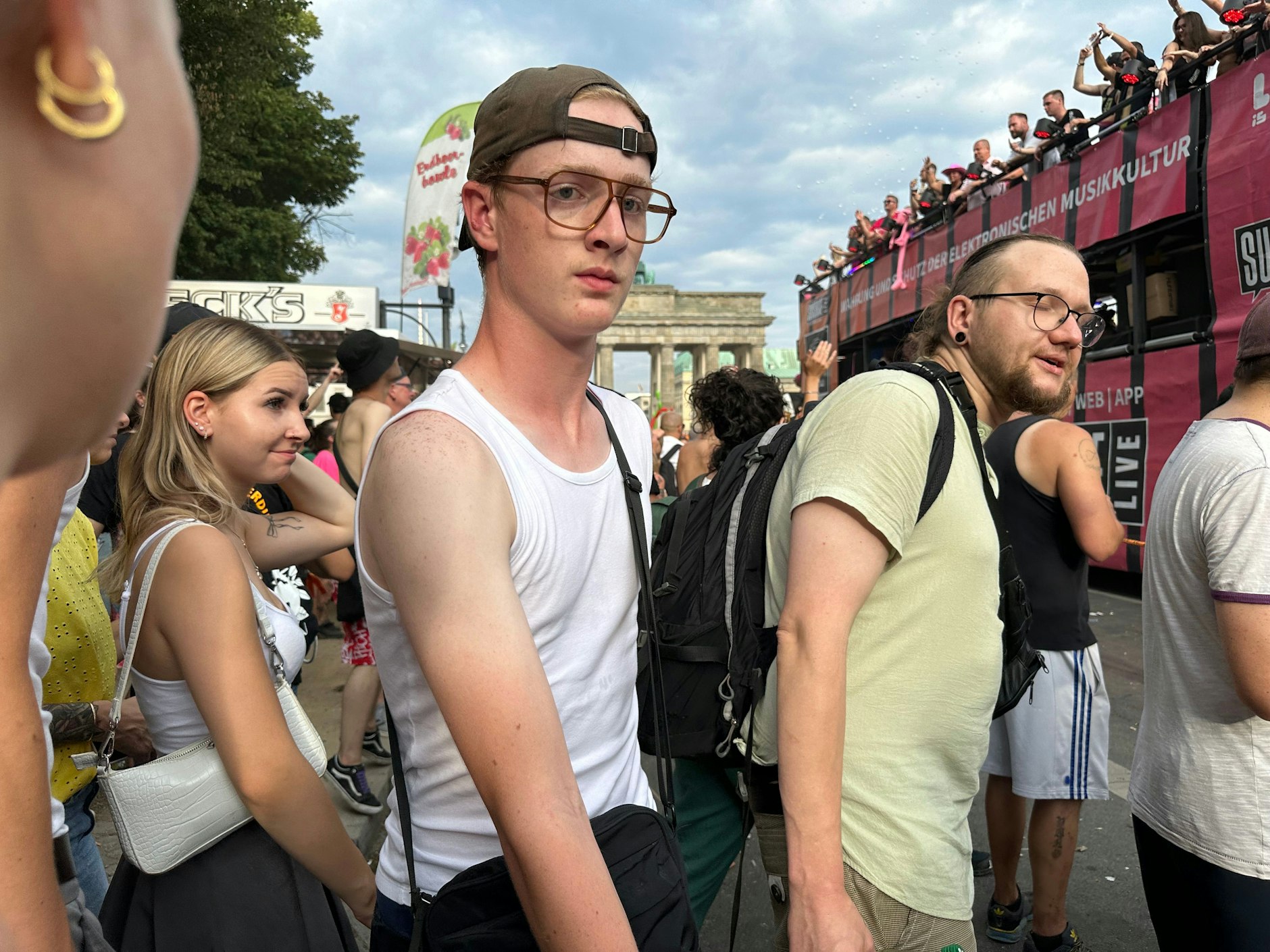 Auch Nerds wollen mal unter Leute. Heute ist ein guter Tag dafür. Let’s go!