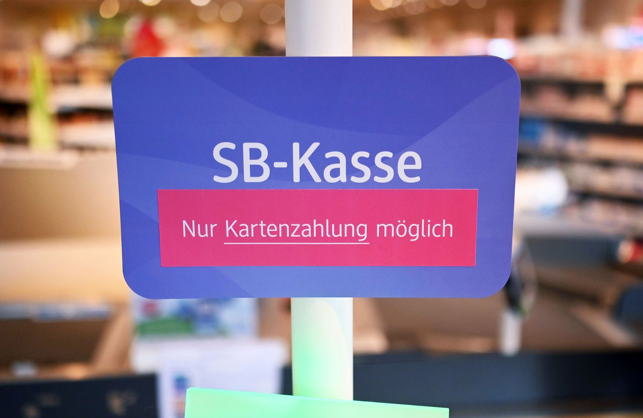 Image - Klauen bis die Rechnung stimmt  - die SB-Kasse rechnet sich trotzdem