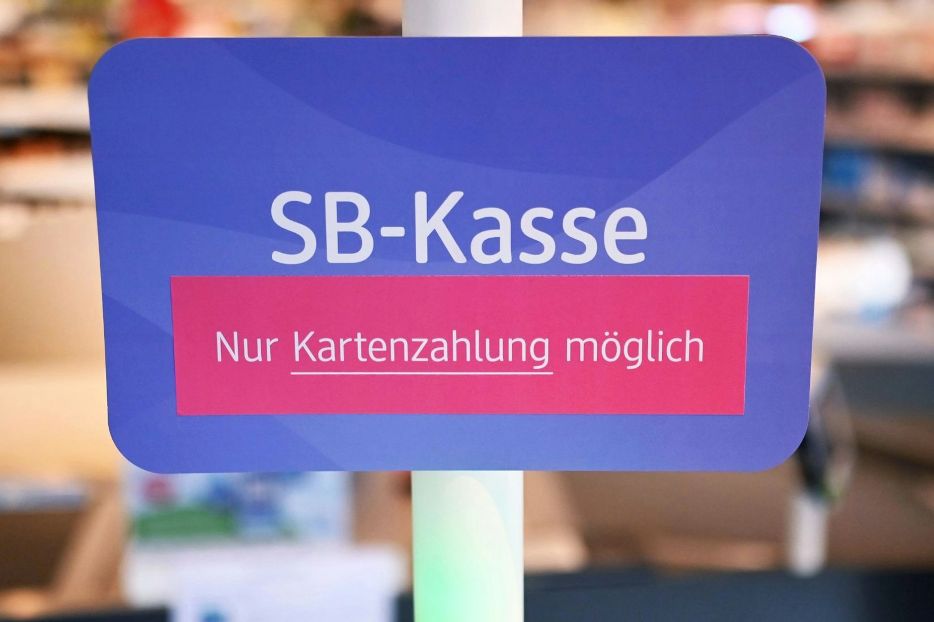 Fluch und Segen zugleich: An den SB-Kassen scheiden sich die Geister.&nbsp;