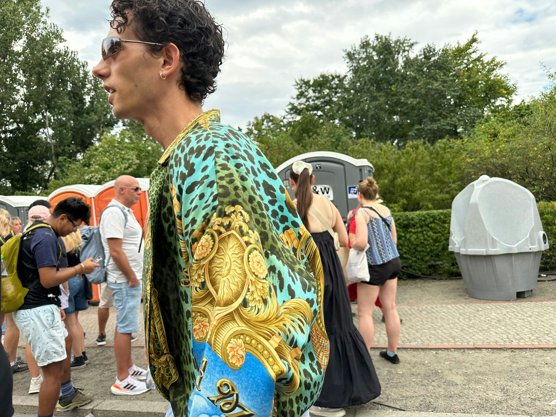 Versace vielleicht auch?