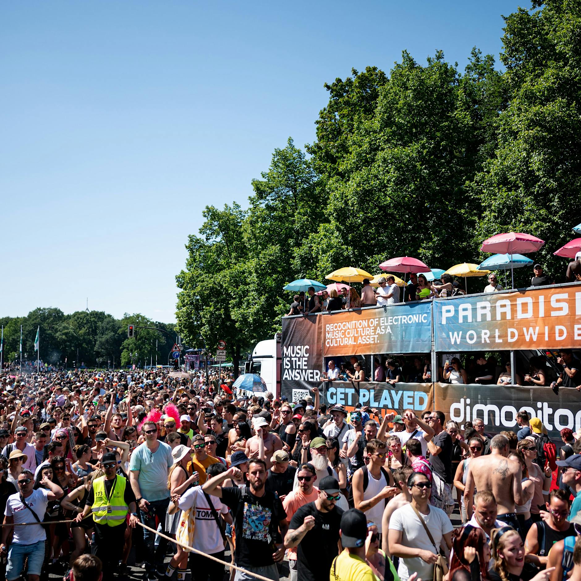 „Rave The Planet“ mit krasser Aktion: DAS plant der Veranstalter