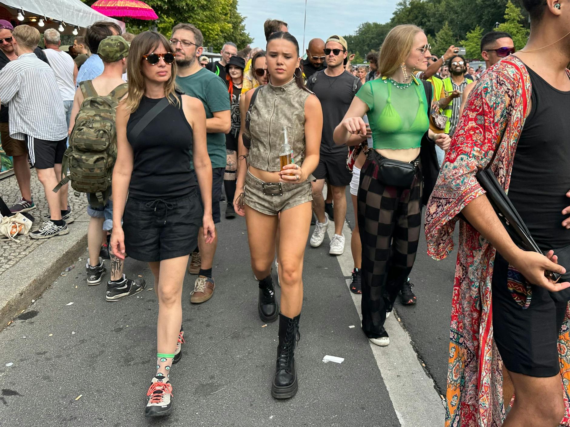 Und hier hat es jemand sehr eilig. Platz da!