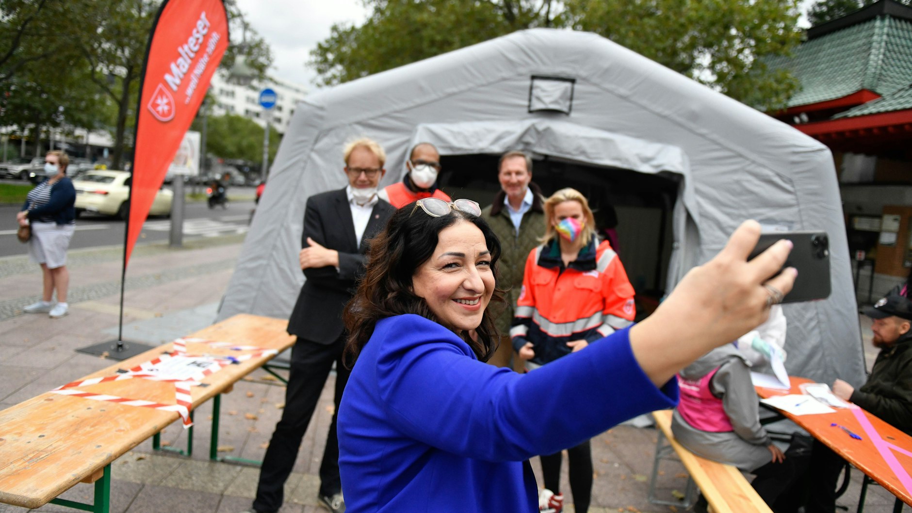 September 2021: Zum Abschluss der Impfwoche gab's ein Selfie mit Dilek Kalayci.