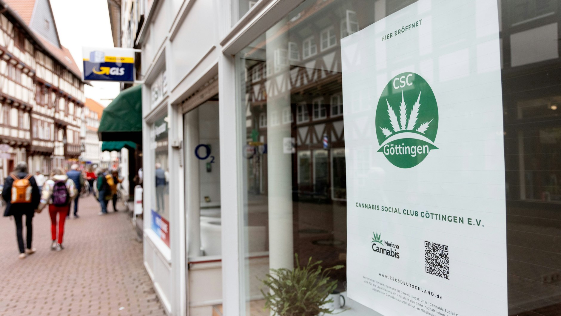 Ein Cannabis-Club hat seinen Laden in Göttingen, wo es legal den Stoff gibt. In Berlin tut man sich mit der Genehmigung dieser Vereine sehr schwer.