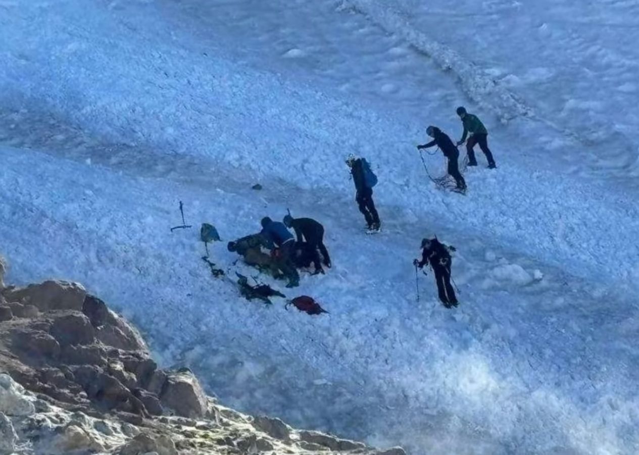 Image - Bergsteiger stützt aus 213 Meter in Tiefe und überlebt!