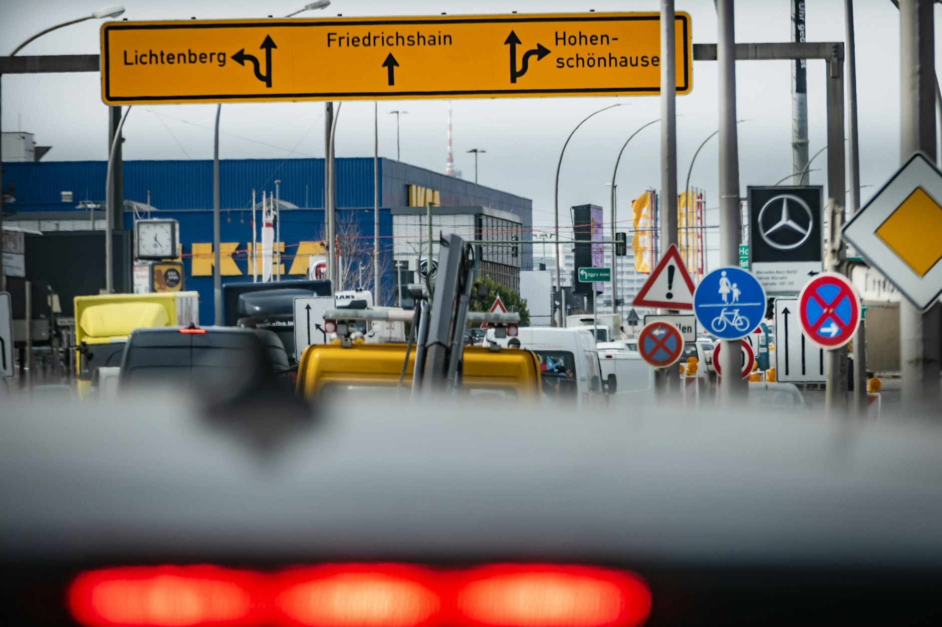 Auch auf der Landsberger Allee wird es sich durch die neue Baustelle wieder stauen.