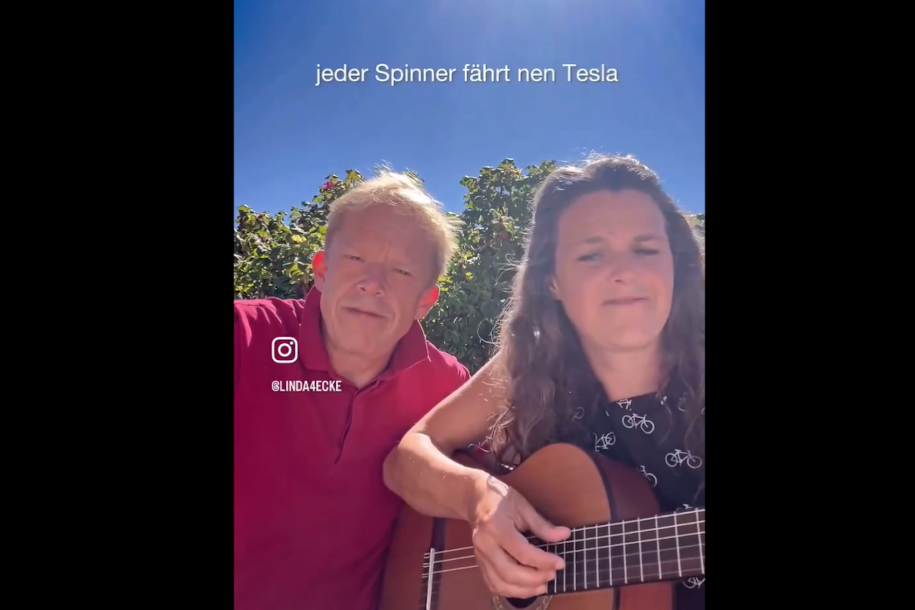 Das Duo Linda & Ephraim trällert ein Liedchen gegen Autos.
