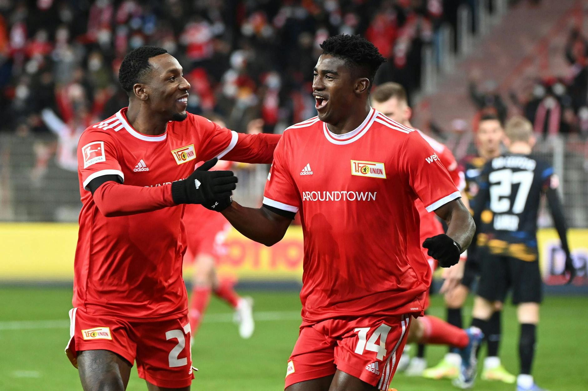 Vertessens Vorbilder: Sheraldo Becker (29, l.) und Taiwo Awoniyi (27) starteten beim 1. FC Union auch erst im zweiten Jahr durch. 