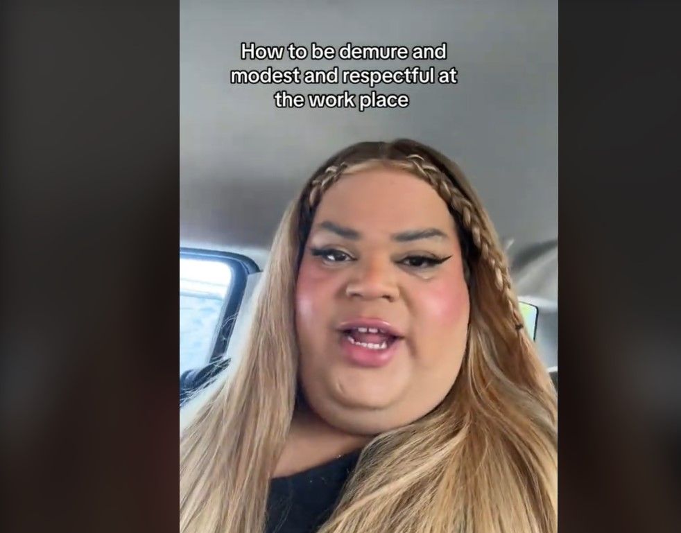 Image - Wie sich Frauen mit dem „Demure“-Trend über Männer lustig machen