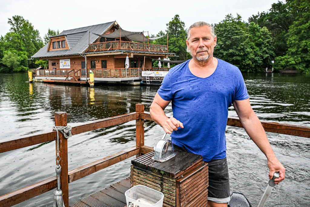Berliner Kultlokal: Schwimmendes Restaurant „Spreearche“ vor dem Aus
