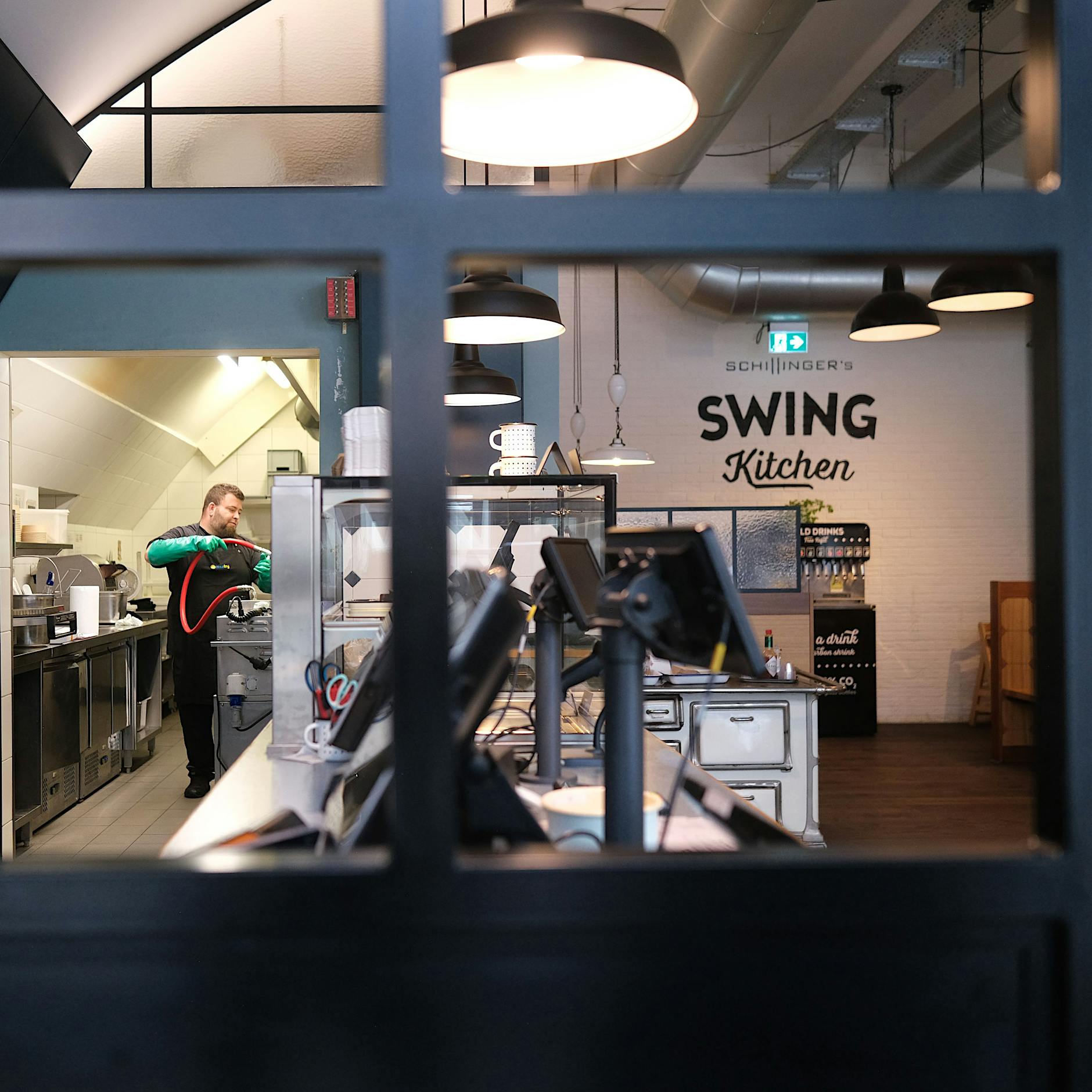 Wie sauber sind Fritteusen in Berlins Restaurants? Wir haben einen Profi gefragt