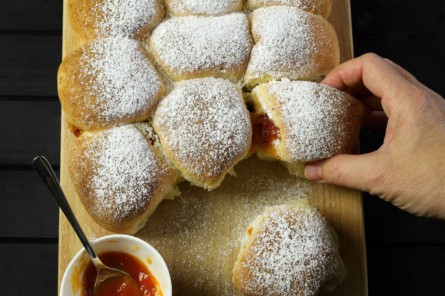 Rezept för wahnsinnig leckere Buchteln: Lassen Sie sich die Rohrnudeln schmecken!