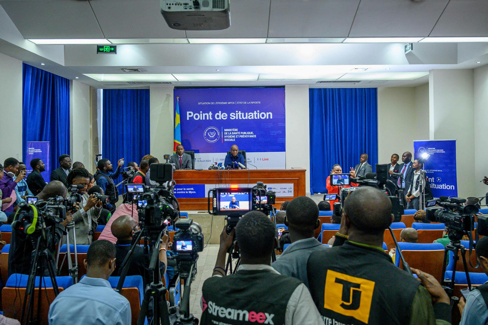 Samuel-Roger Kamba, Gesundheitsminister der Demokratischen Republik Kongo, bei einer Pressekonferenz in Kinshasa am 19. August 2024