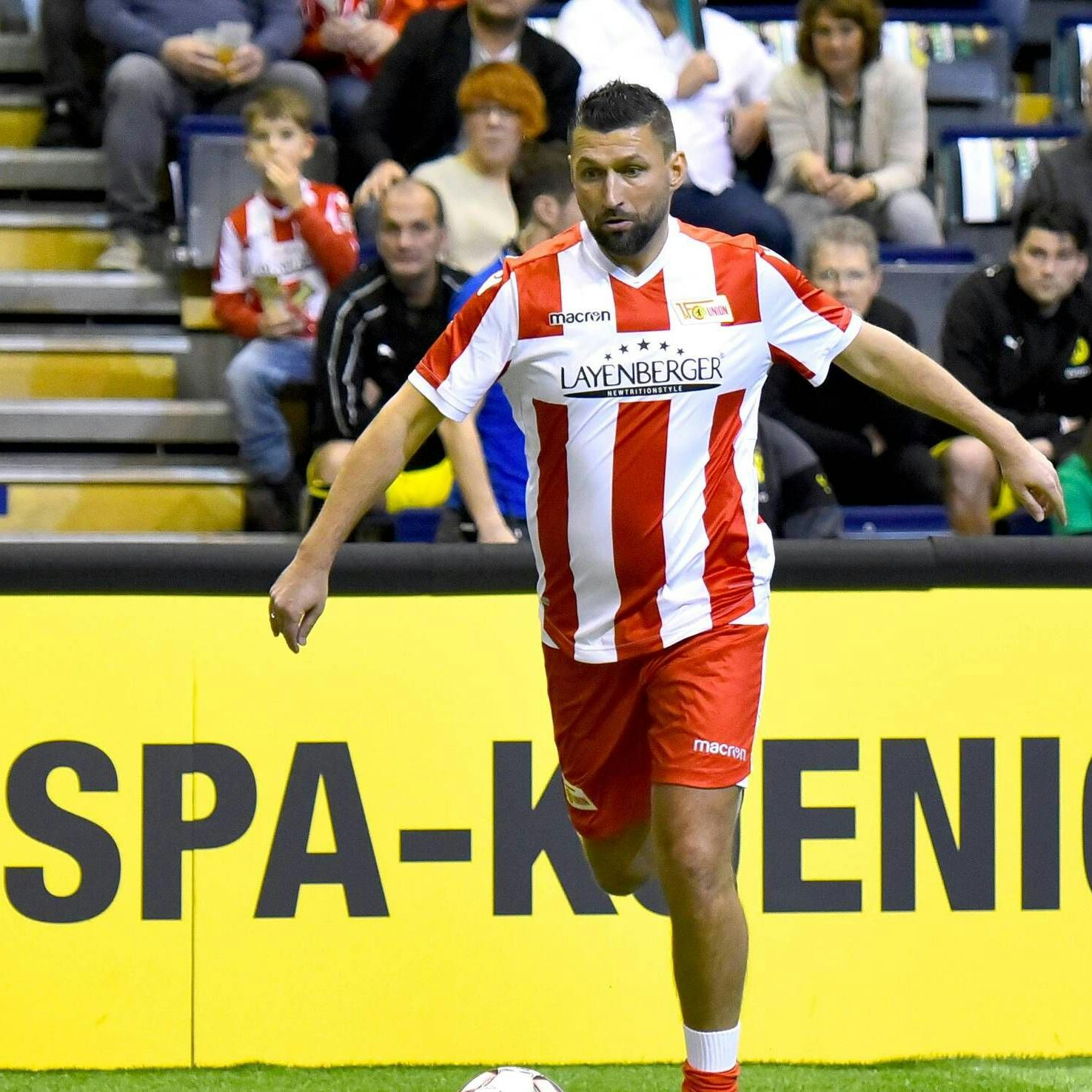 Torsten Mattuschka schoss einst für den 1. FC Union die schönsten Freistöße, jetzt eifert ihm Profi-Spielerin Athanasia Moraitou nach.