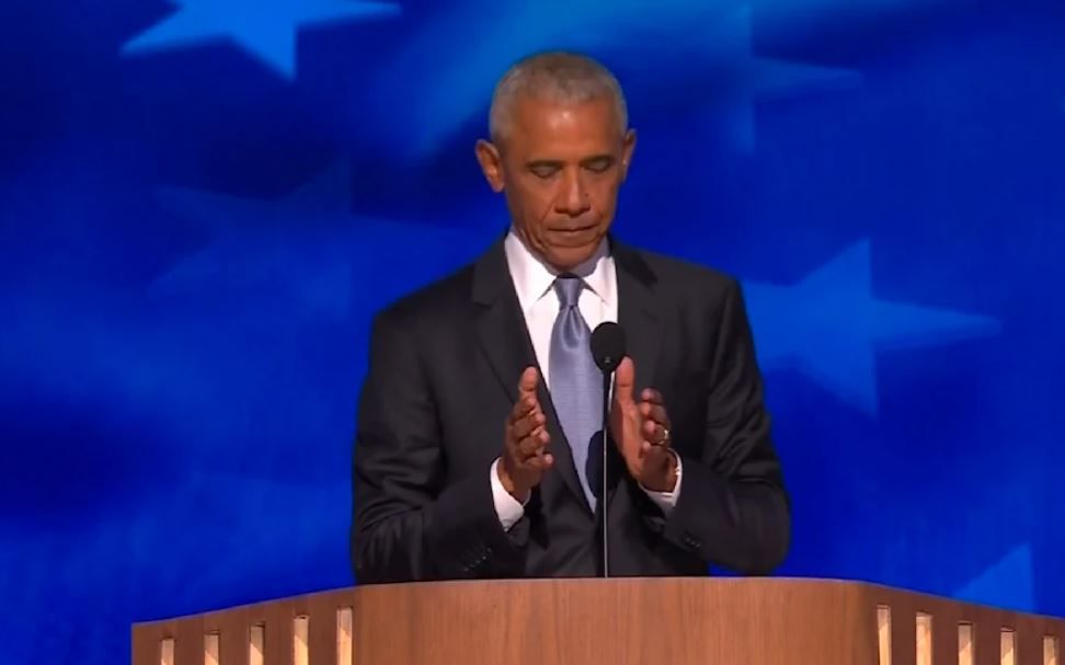 Image - Schlüpfriger Witz: Meint Obama hier etwa Trumps kleinen Donald?