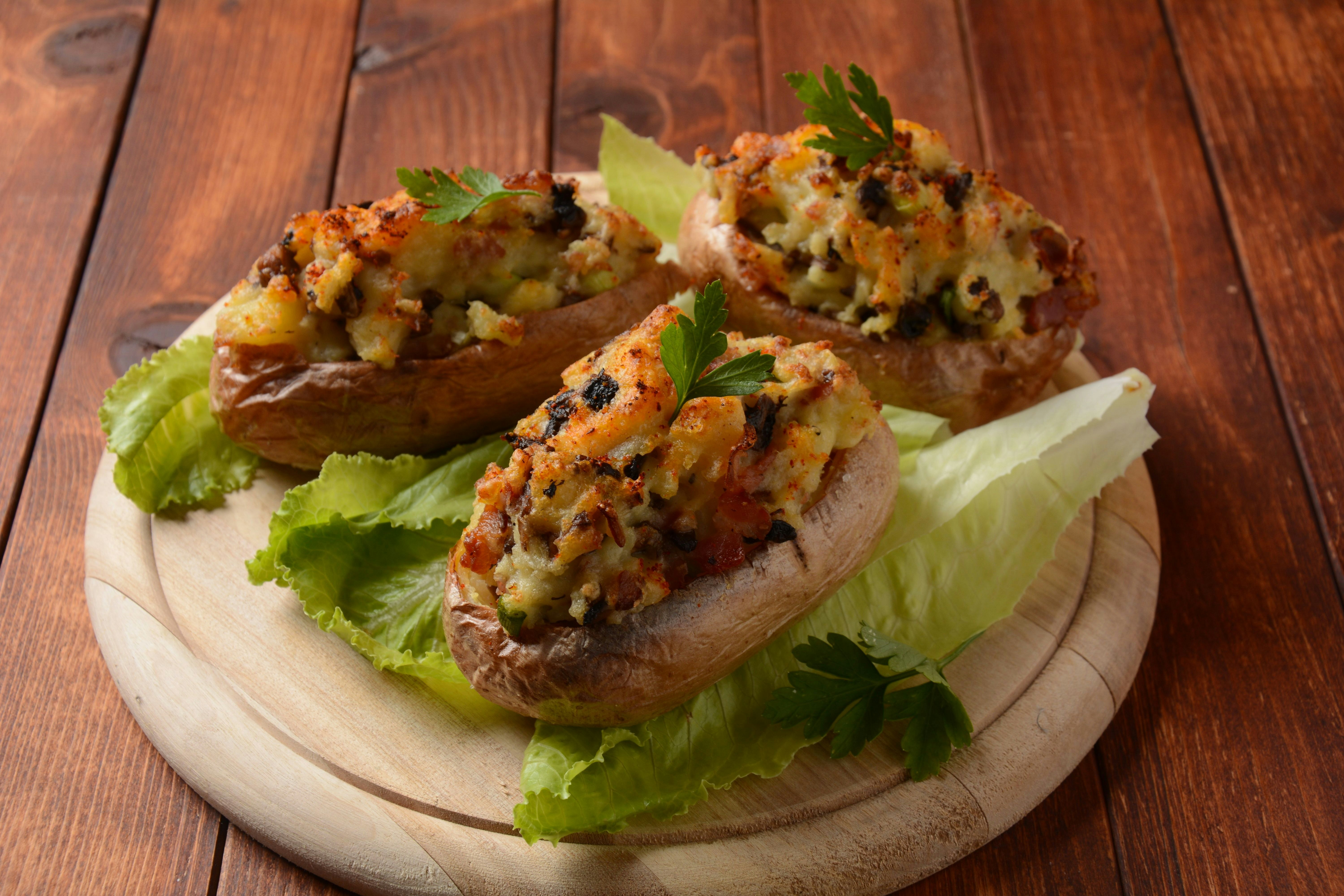 Rezept für Sesam-Kartoffeln aus dem Ofen: Mit Knoblauch und Parmesan!