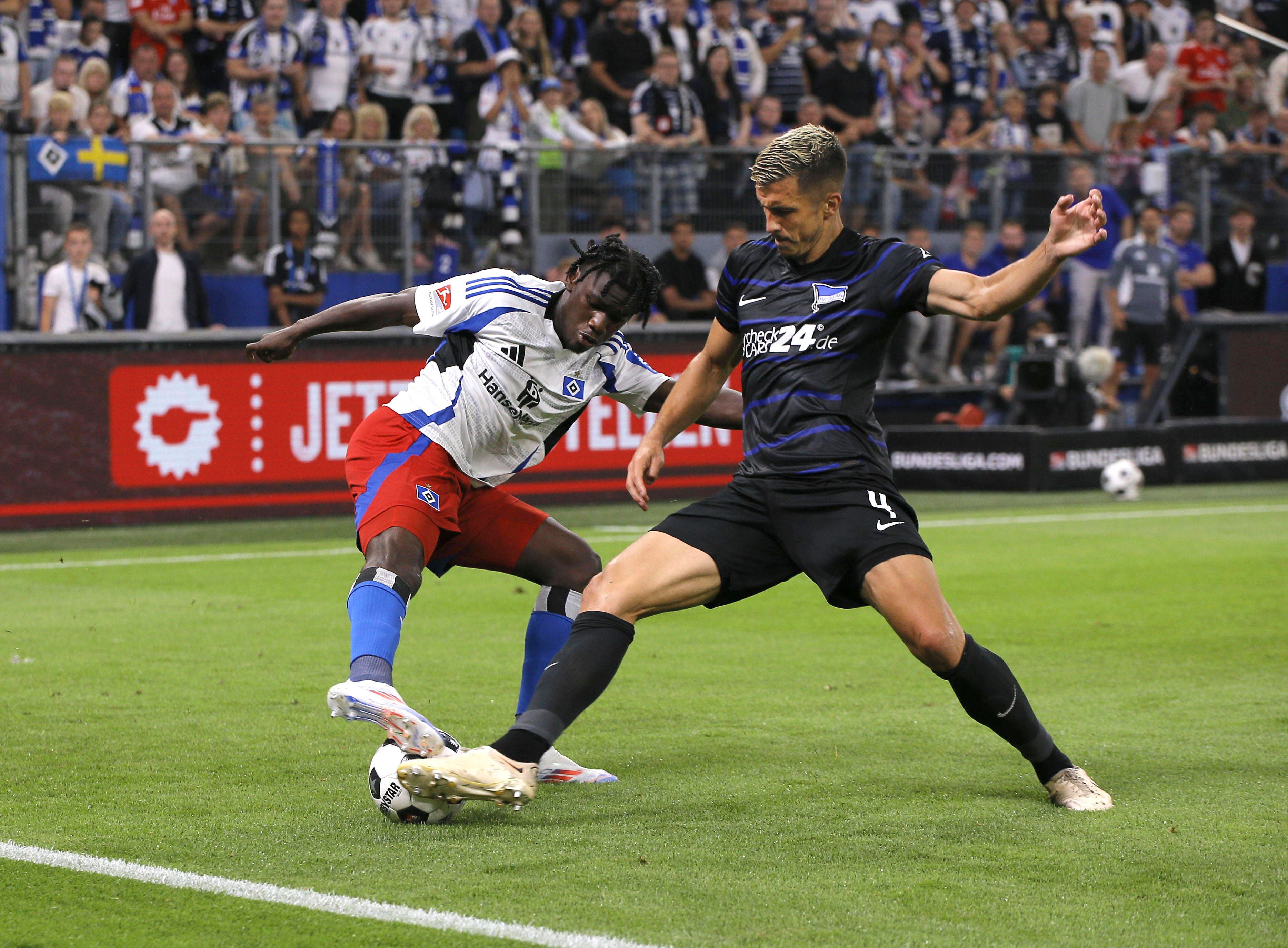 Hertha BSC: Darum macht Fiel-Fußball-Verteidiger Marc Kempf besser