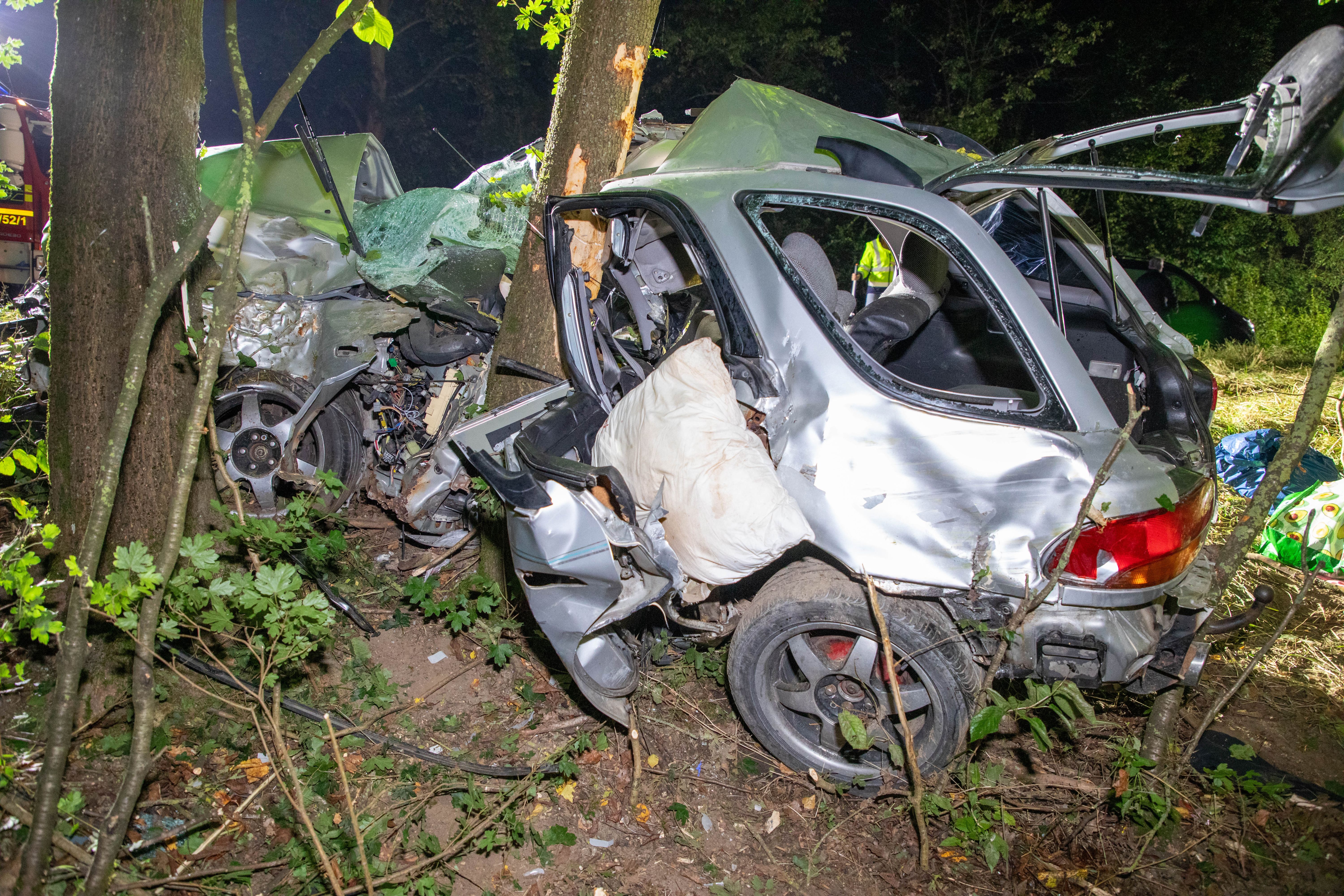 Tragödie in Hessen: Zwei Tote bei Horror-Crash – darunter ein Kind (10)
