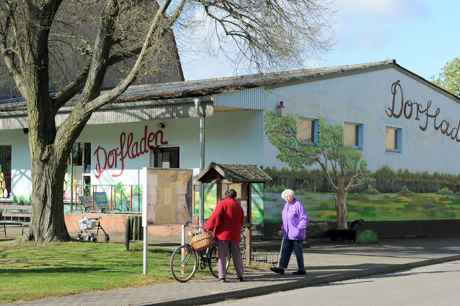 Ein Dorfladen bei Wahlsdorf in Brandenburg