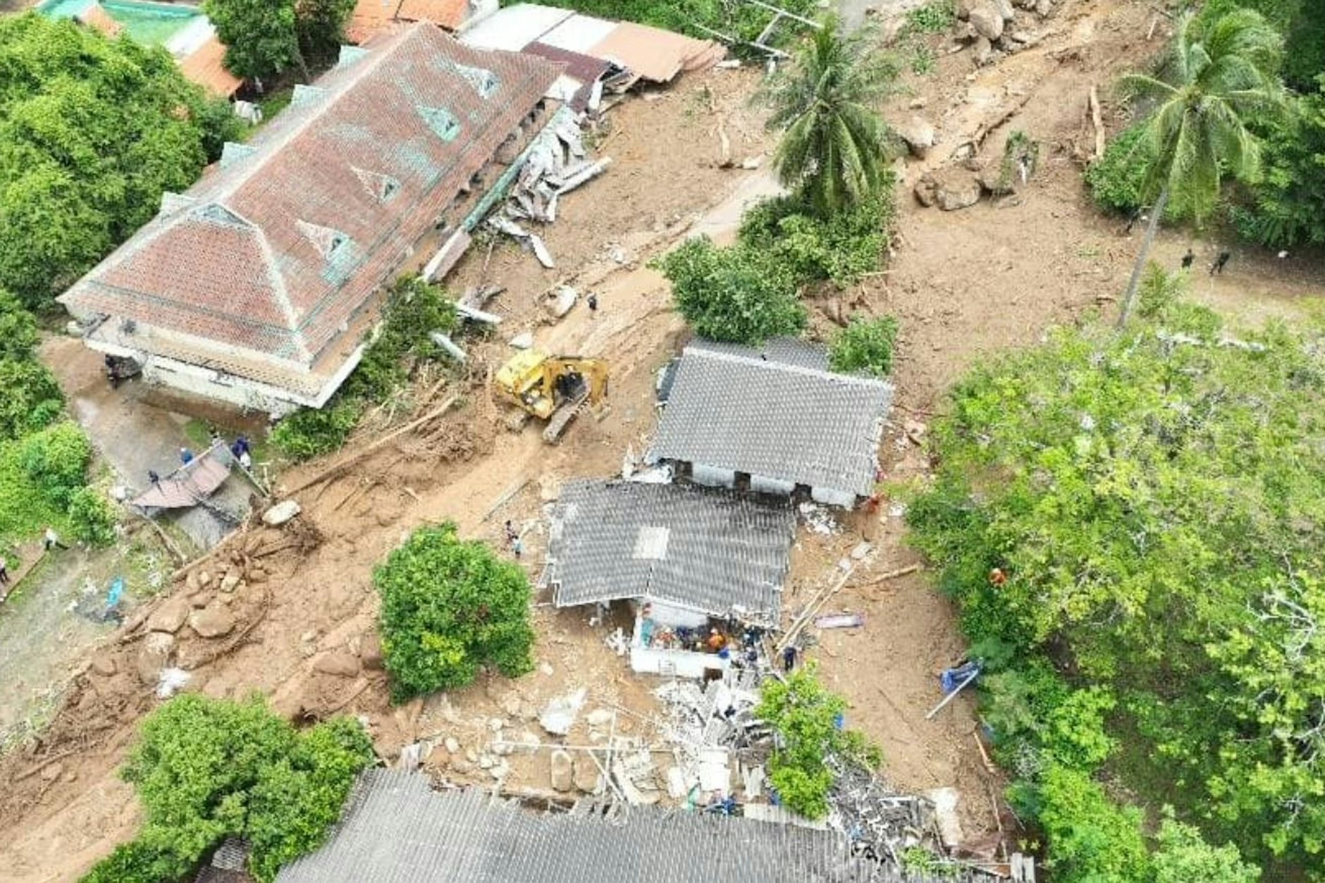 Nach einem Erdrutsch in Phuket sind mehrere Tote zu beklagen.