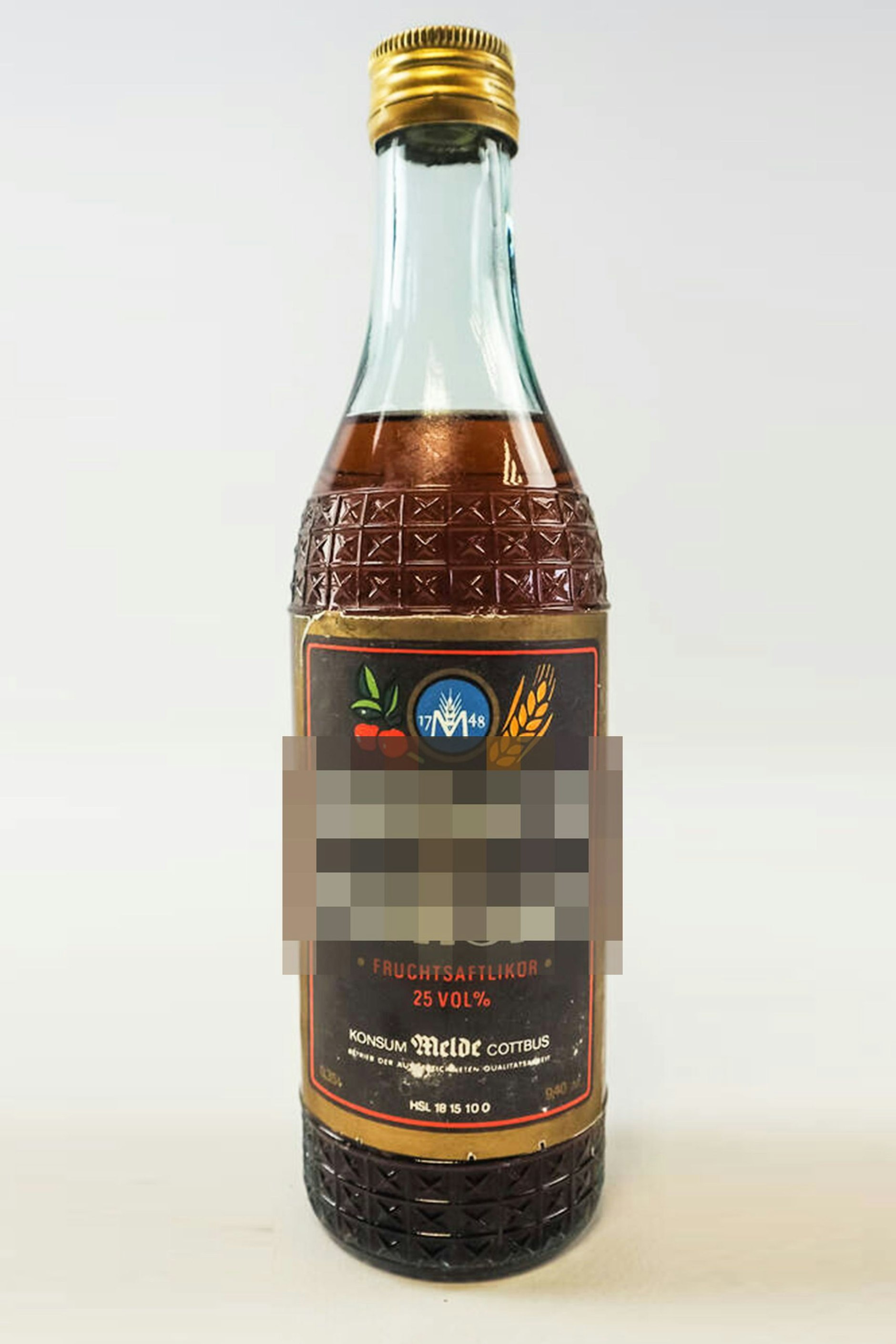 Welchen Schnaps aus der DDR haben wir denn hier: Tipp: Auch hier geht es etwas fruchtig zu!