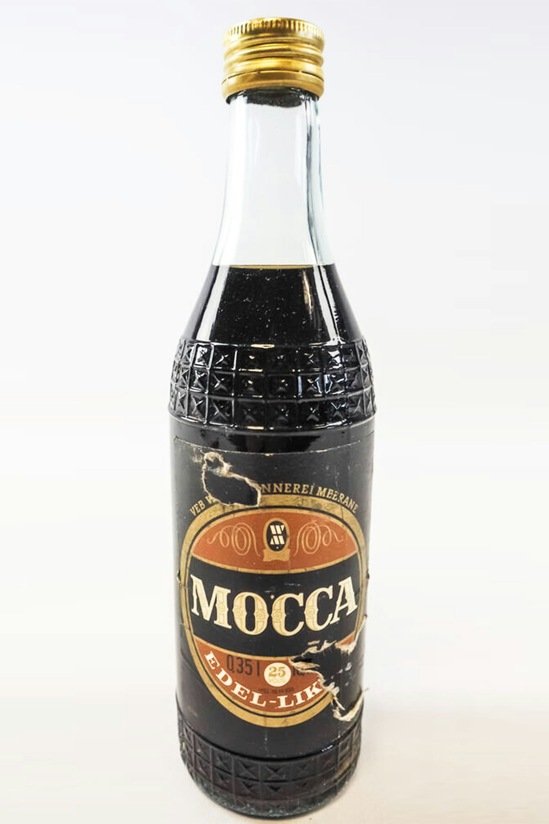 Es ist der Edel-Likör Mocca des VEB Weinbrennerei Meerane.