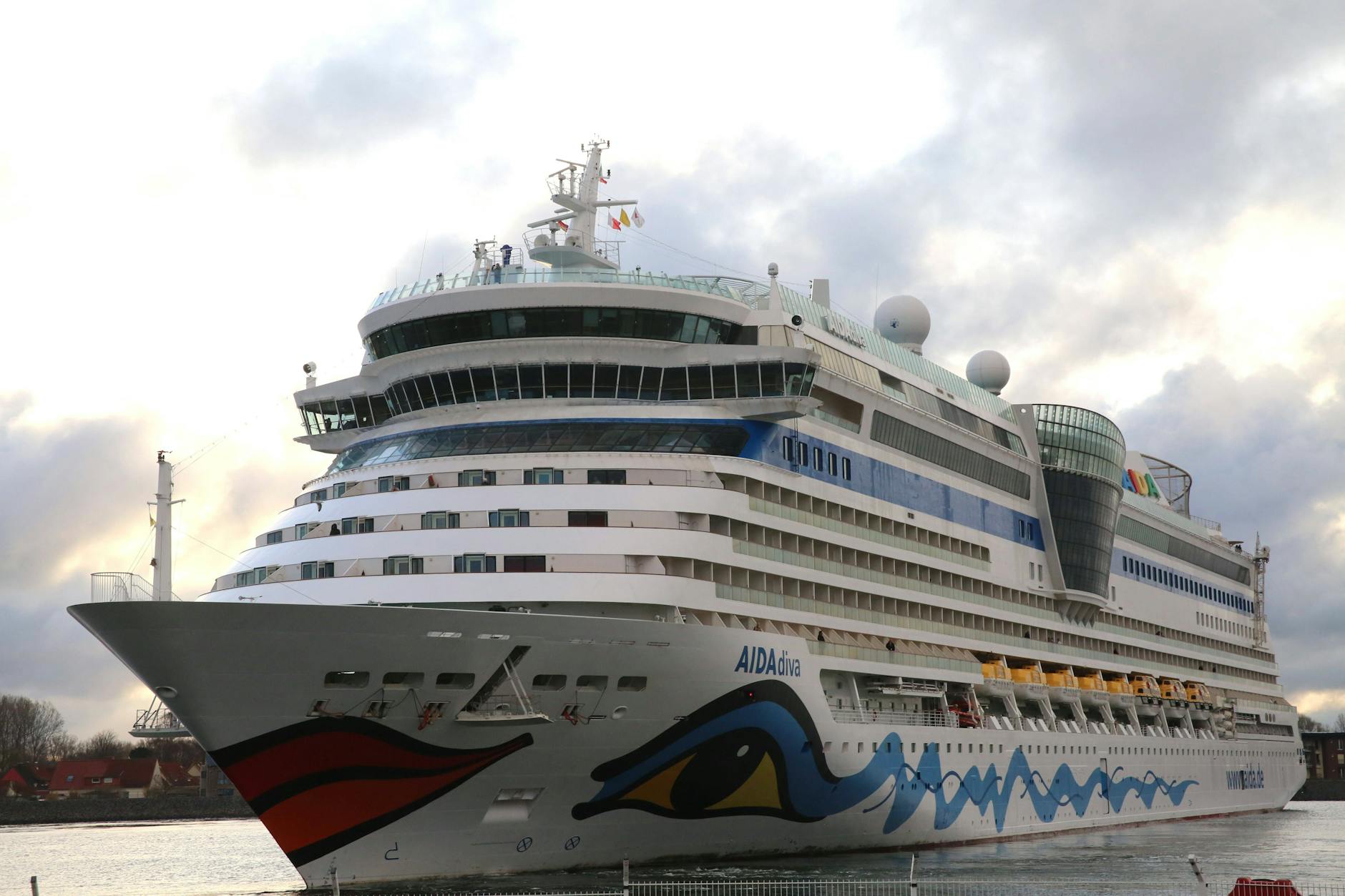 Auf solchen Pötten wie dem Kreuzfahrtschiff AIDAdiva sind auch die DDR-Legenden unterwegs. Auf diesem Schiff will Karat im kommenden Jahr den 50. Band-Geburtstag feiern.