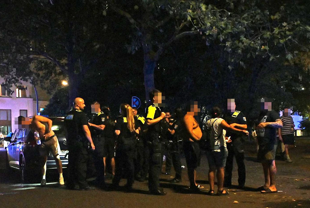 Polizei-Ticker: Polizei greift bei Schlägereien durch