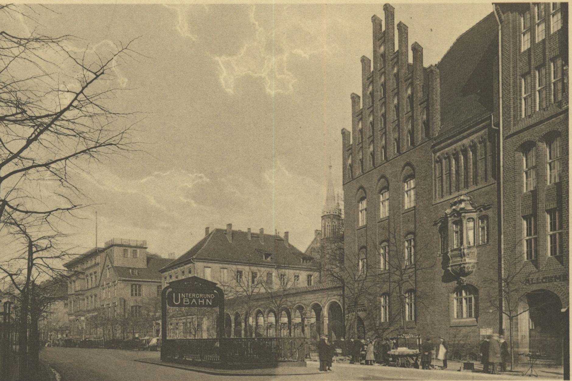 Die Schul- und Wohngebäude des Berlinischen Gymnasiums zum Grauen Kloster in der Klosterstraße – Fotografie des frühen 20. Jahrhunderts. Die U-Bahn gab es schon ...